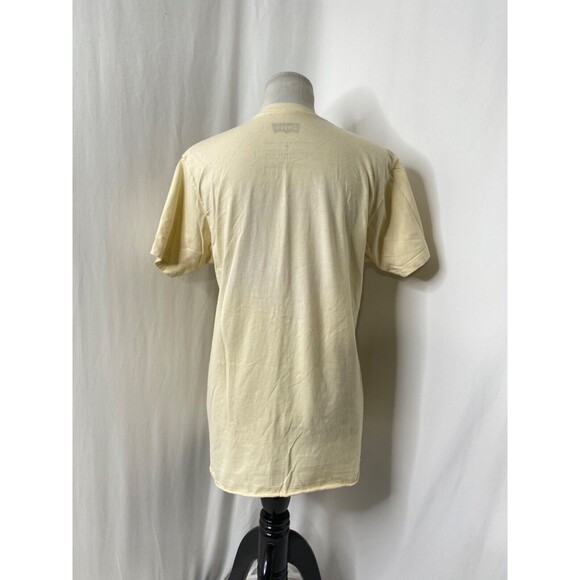 Women’s Medium Shirt Levis Off White Yellow In Color Crewneck Short Sleeve - Picture 6 of 9